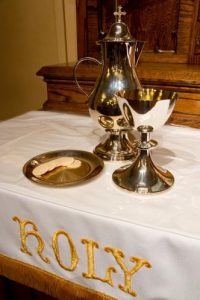 ALTAR ((FOR SACRAMENT)